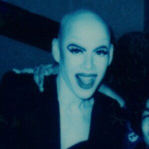 Meet your Posher, Emilio